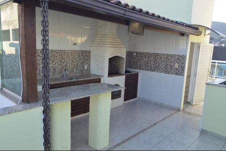 Casa de condomínio à venda com 200m², 3 quartos e 1 vagaTerraço