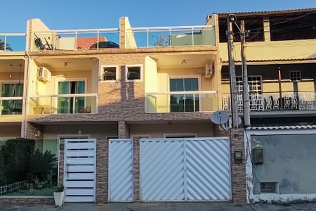 Casa de condomínio à venda com 200m², 3 quartos e 1 vagaFachada
