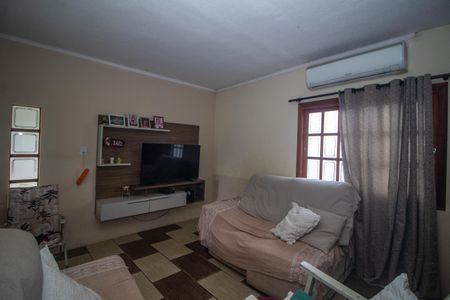 Casa à venda com 500m², 3 quartos e 3 vagas Casa à venda com 500m², 3 quartos e 3 vagasSala