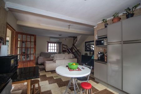 Casa à venda com 500m², 3 quartos e 3 vagas Casa à venda com 500m², 3 quartos e 3 vagasCozinha