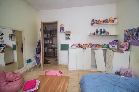 Casa à venda com 500m², 3 quartos e 3 vagas Casa à venda com 500m², 3 quartos e 3 vagasQuarto 1