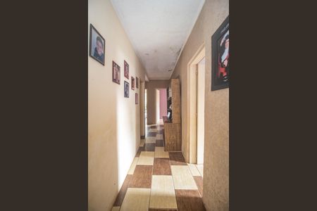 Casa à venda com 500m², 3 quartos e 3 vagas Casa à venda com 500m², 3 quartos e 3 vagasCorredor