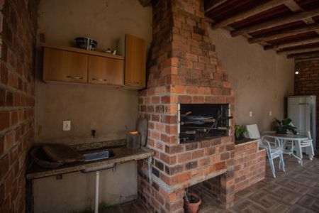 Casa à venda com 500m², 3 quartos e 3 vagas Casa à venda com 500m², 3 quartos e 3 vagasÁrea comum - Churrasqueira