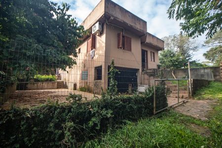 Casa à venda com 500m², 3 quartos e 3 vagas Casa à venda com 500m², 3 quartos e 3 vagasÁrea Privativa