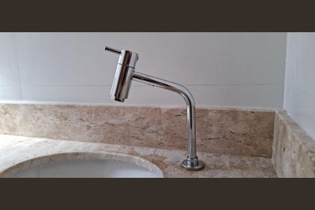 Apartamento à venda com 72m², 2 quartos e 1 vaga Apartamento à venda com 72m², 2 quartos e 1 vagaBanheiro Social