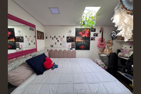 Casa à venda com 80m², 2 quartos e 2 vagasQuarto