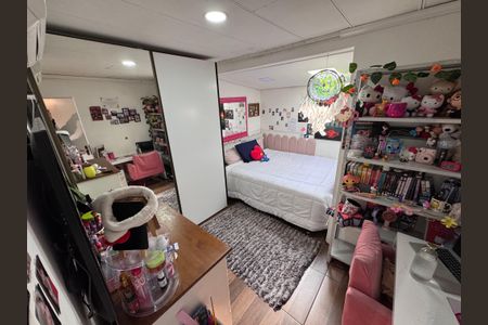 Casa à venda com 80m², 2 quartos e 2 vagasQuarto