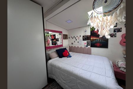 Casa à venda com 80m², 2 quartos e 2 vagasQuarto