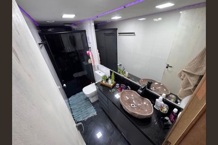 Casa à venda com 80m², 2 quartos e 2 vagasBanheiro