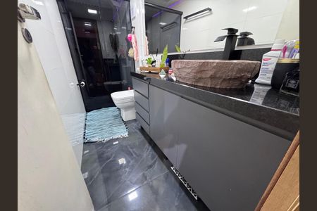 Casa à venda com 80m², 2 quartos e 2 vagasBanheiro