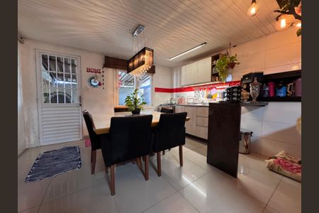 Casa à venda com 80m², 2 quartos e 2 vagasCopa