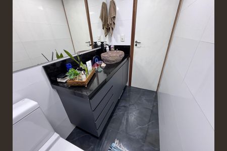 Casa à venda com 80m², 2 quartos e 2 vagasBanheiro