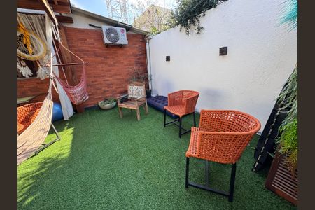 Casa à venda com 80m², 2 quartos e 2 vagasÁrea comum