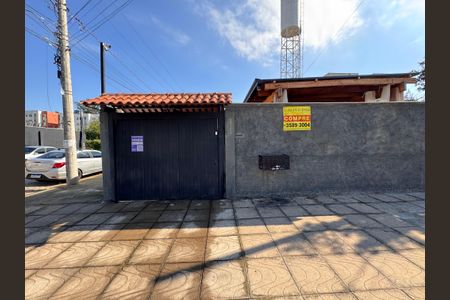 Casa à venda com 80m², 2 quartos e 2 vagasFachada/Placa