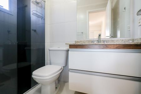 Apartamento para alugar com 66m², 2 quartos e 2 vagas Apartamento para alugar com 66m², 2 quartos e 2 vagasBanheiro da Suíte