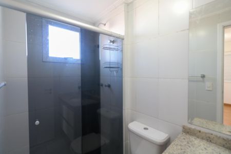 Apartamento para alugar com 66m², 2 quartos e 2 vagas Apartamento para alugar com 66m², 2 quartos e 2 vagasBanheiro da Suíte