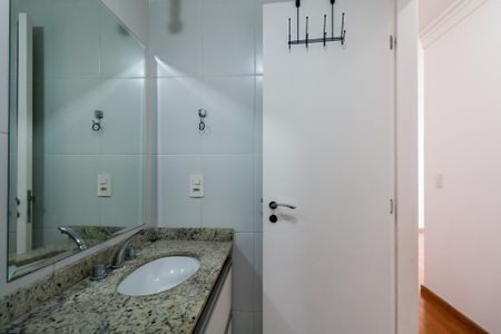 Apartamento para alugar com 66m², 2 quartos e 2 vagas Apartamento para alugar com 66m², 2 quartos e 2 vagasBanheiro Social