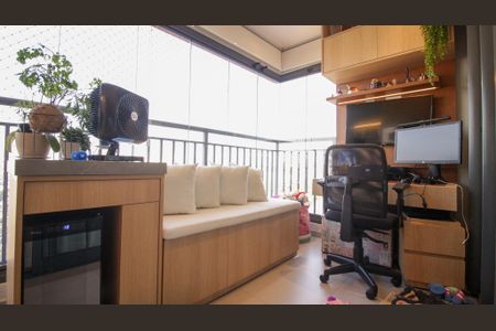 Apartamento à venda com 63m², 2 quartos e 1 vaga Apartamento à venda com 63m², 2 quartos e 1 vagaVaranda