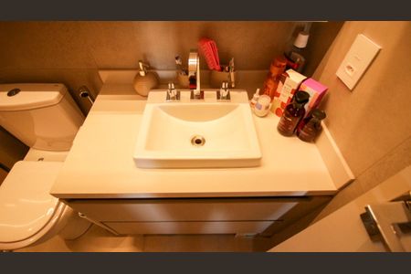 Apartamento à venda com 63m², 2 quartos e 1 vaga Apartamento à venda com 63m², 2 quartos e 1 vagaBanheiro da Suíte