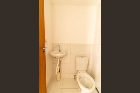 Apartamento para alugar com 47m², 2 quartos e 1 vaga Apartamento para alugar com 47m², 2 quartos e 1 vagaBanheiro