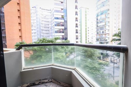 Apartamento à venda com 400m², 4 quartos e 4 vagasVaranda da Suite Master