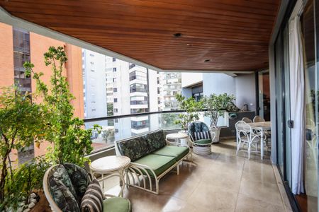 Apartamento à venda com 400m², 4 quartos e 4 vagasVaranda da Sala