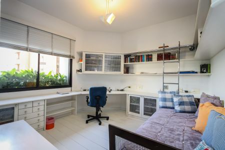 Apartamento à venda com 400m², 4 quartos e 4 vagasSuite 4