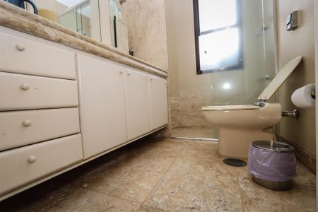 Apartamento à venda com 400m², 4 quartos e 4 vagasBanheiro da Suite 4