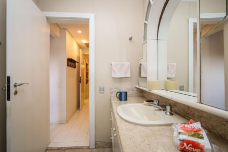 Apartamento à venda com 400m², 4 quartos e 4 vagasBanheiro da Suite 4