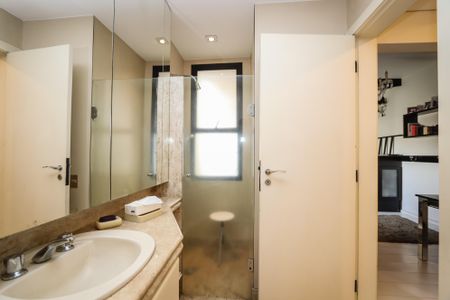 Apartamento à venda com 400m², 4 quartos e 4 vagasBanheiro da Suite 3