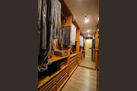 Apartamento à venda com 400m², 4 quartos e 4 vagasCloset da Suite MAster