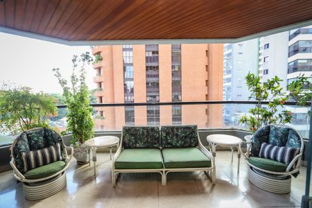Apartamento à venda com 400m², 4 quartos e 4 vagasVaranda da Sala