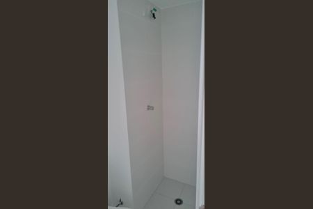 Banheiro de apartamento para alugar com 2 quartos, 9m² em Colônia (Zona Leste), São Paulo