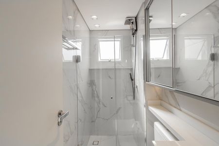 Apartamento à venda com 45m², 2 quartos e 1 vaga Apartamento à venda com 45m², 2 quartos e 1 vagaBanheiro