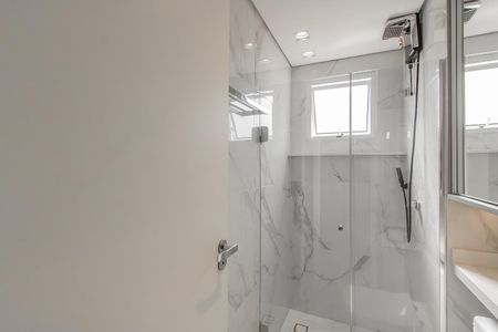 Apartamento à venda com 45m², 2 quartos e 1 vaga Apartamento à venda com 45m², 2 quartos e 1 vagaBanheiro
