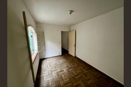 Casa à venda com 380m², 5 quartos e 4 vagasEdícula - Quarto