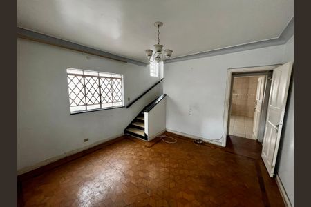 Casa à venda com 380m², 5 quartos e 4 vagasSala