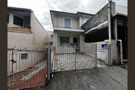 Casa à venda com 380m², 5 quartos e 4 vagasFachada e Placa