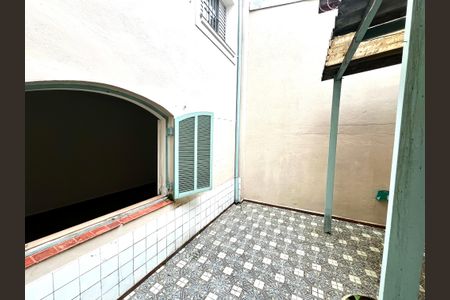 Casa à venda com 380m², 5 quartos e 4 vagasÁrea de Serviço