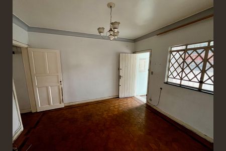 Casa à venda com 380m², 5 quartos e 4 vagasSala