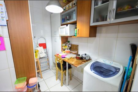 Apartamento à venda com 70m², 2 quartos e 1 vagaÁrea de Serviço