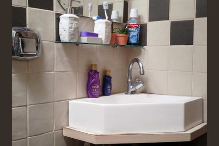 Casa à venda com 135m², 3 quartos e 3 vagas Casa à venda com 135m², 3 quartos e 3 vagasBanheiro da Suíte