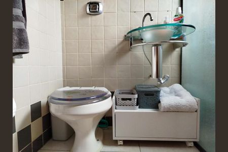 Casa à venda com 135m², 3 quartos e 3 vagas Casa à venda com 135m², 3 quartos e 3 vagasBanheiro Social