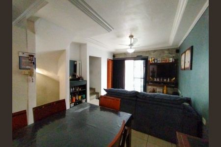 Casa à venda com 135m², 3 quartos e 3 vagas Casa à venda com 135m², 3 quartos e 3 vagasSala