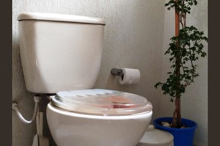 Casa à venda com 135m², 3 quartos e 3 vagas Casa à venda com 135m², 3 quartos e 3 vagasLavabo