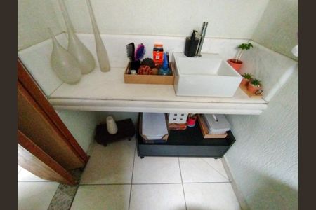 Casa à venda com 135m², 3 quartos e 3 vagas Casa à venda com 135m², 3 quartos e 3 vagasLavabo