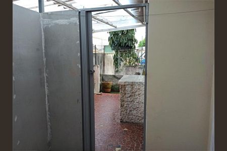 Casa à venda com 121m², 3 quartos e 2 vagas