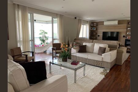 Apartamento à venda com 223m², 4 quartos e 4 vagas