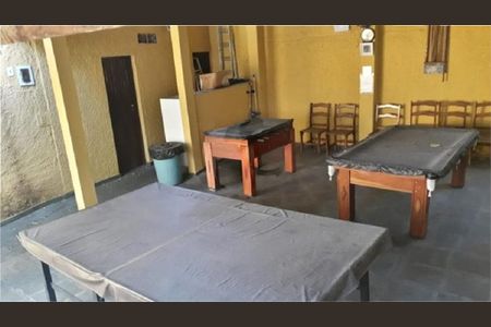 Casa à venda com 74m², 2 quartos e 2 vagas