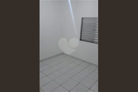 Casa à venda com 74m², 2 quartos e 2 vagas